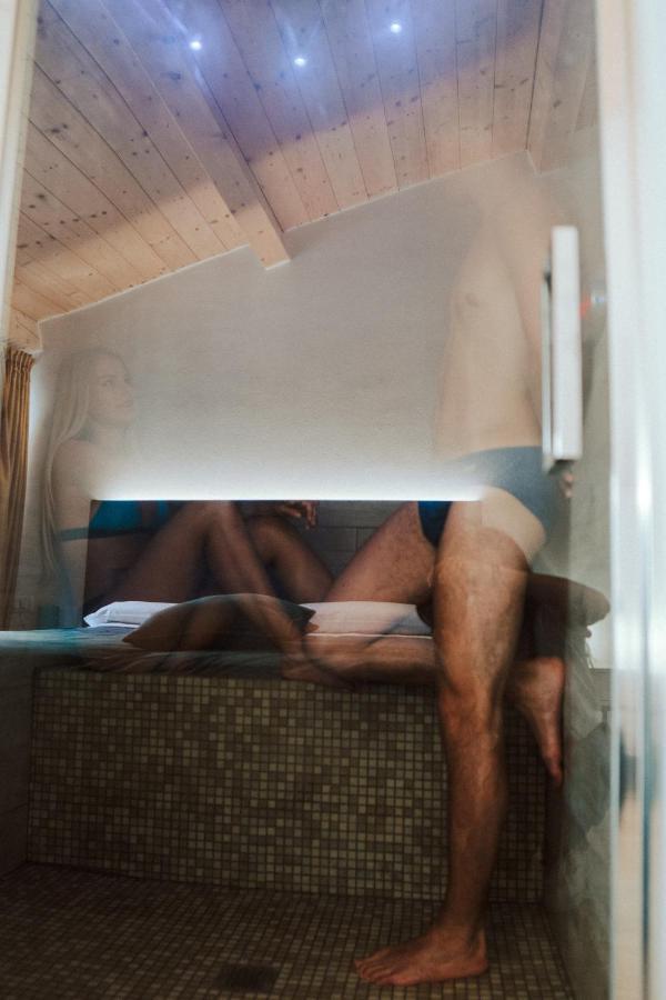 โรเมโอ จูเลียตตา รูม อพาร์ตเมนต์ เตอร์กิชบาธ เวโรนา Bed & Breakfast ภายนอก รูปภาพ