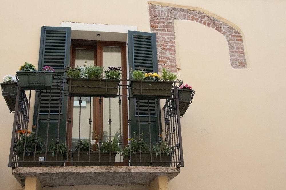 โรเมโอ จูเลียตตา รูม อพาร์ตเมนต์ เตอร์กิชบาธ เวโรนา Bed & Breakfast ภายนอก รูปภาพ