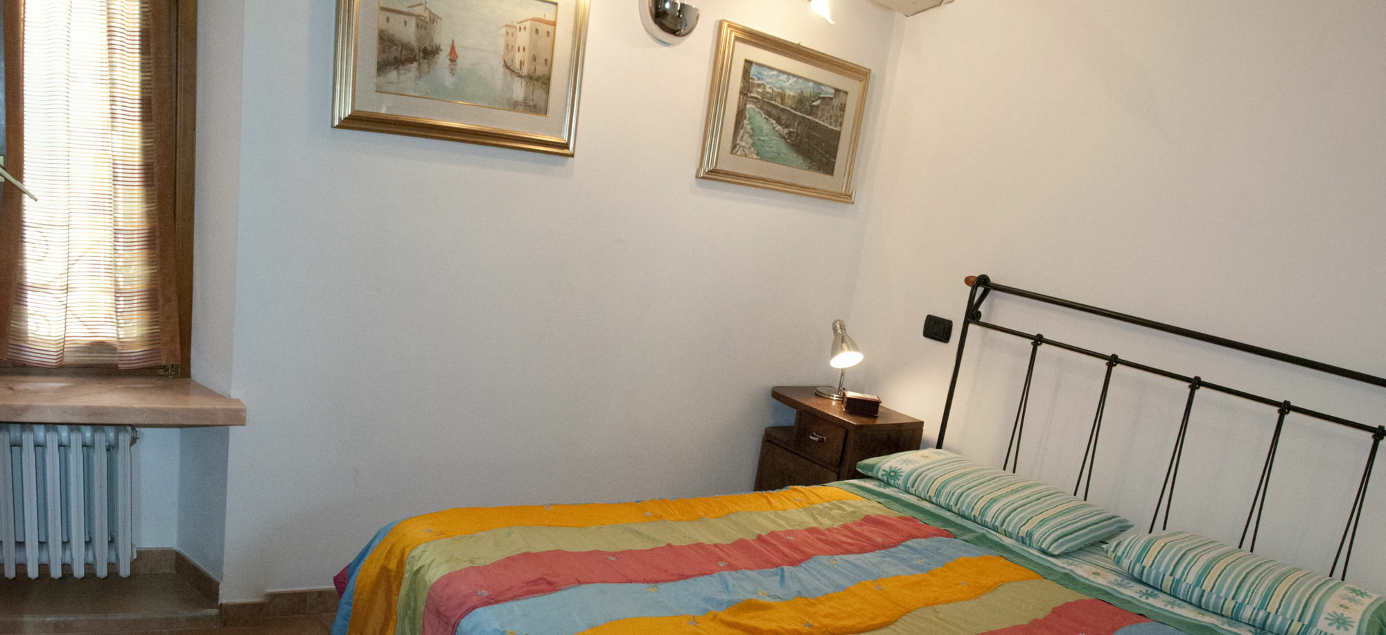 โรเมโอ จูเลียตตา รูม อพาร์ตเมนต์ เตอร์กิชบาธ เวโรนา Bed & Breakfast ภายนอก รูปภาพ